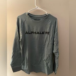 Men’s (M) Alphalete Performance Long Sleeve